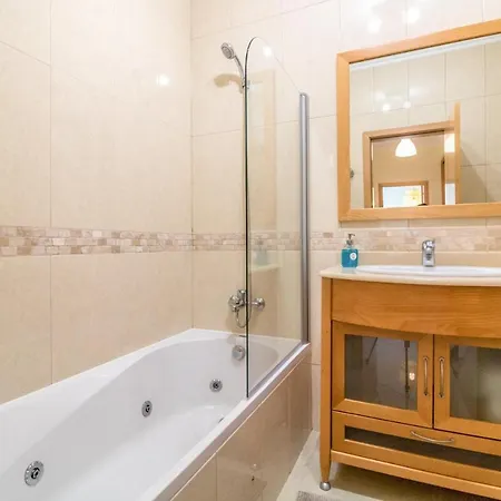 #028 T1 Orada By Holidays Apartment *